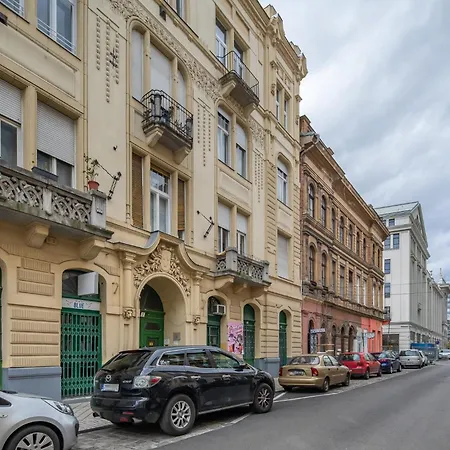 - New - Easy Sleep Budapest