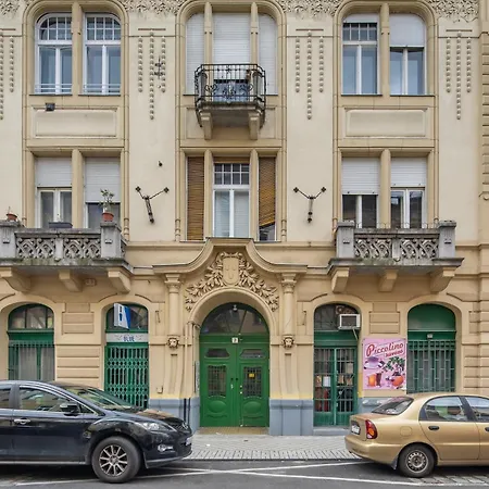 - New - Easy Sleep * Budapest