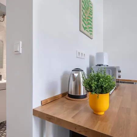 - New - Easy Sleep Budapest